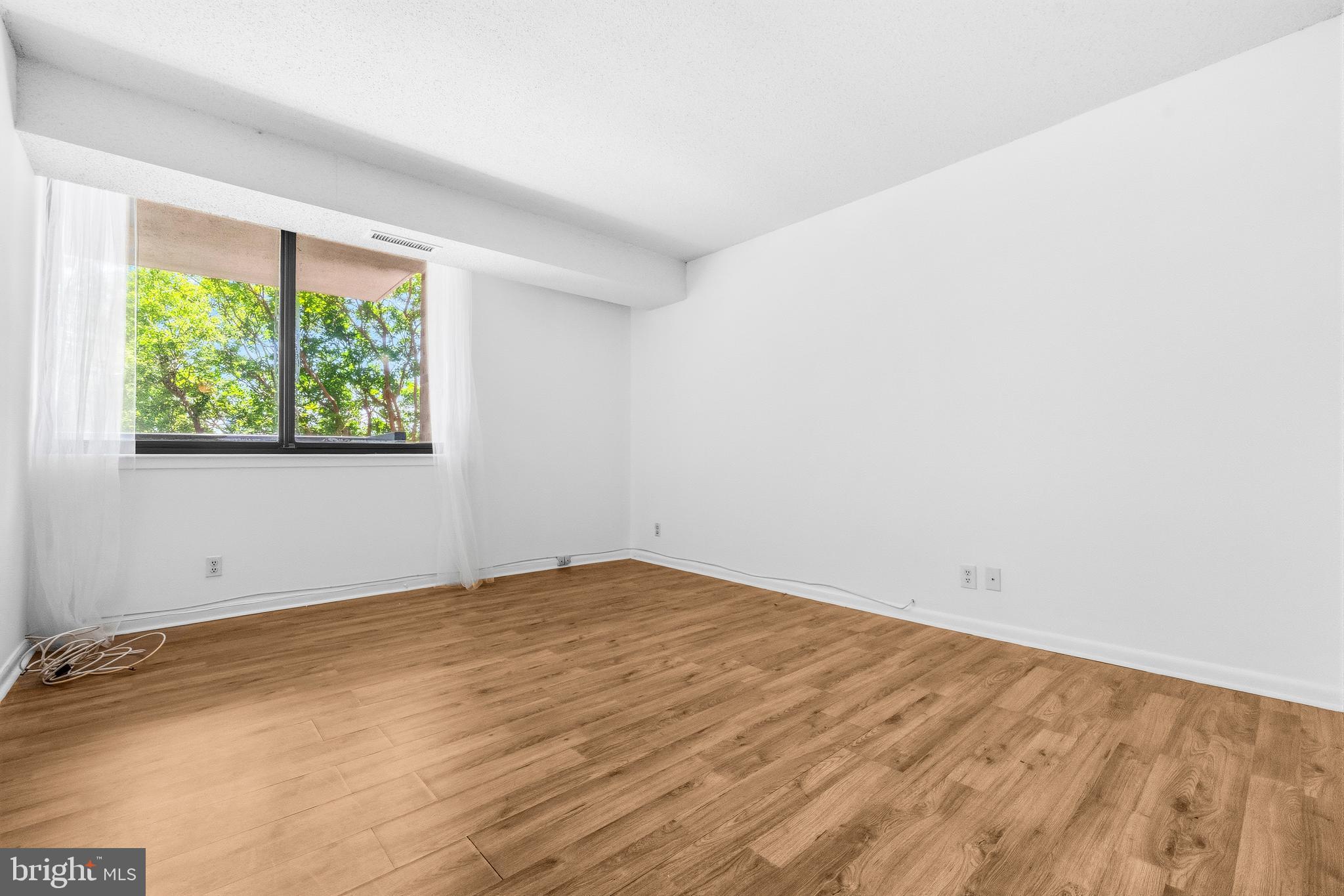 5501 SEMINARY ROAD 111S