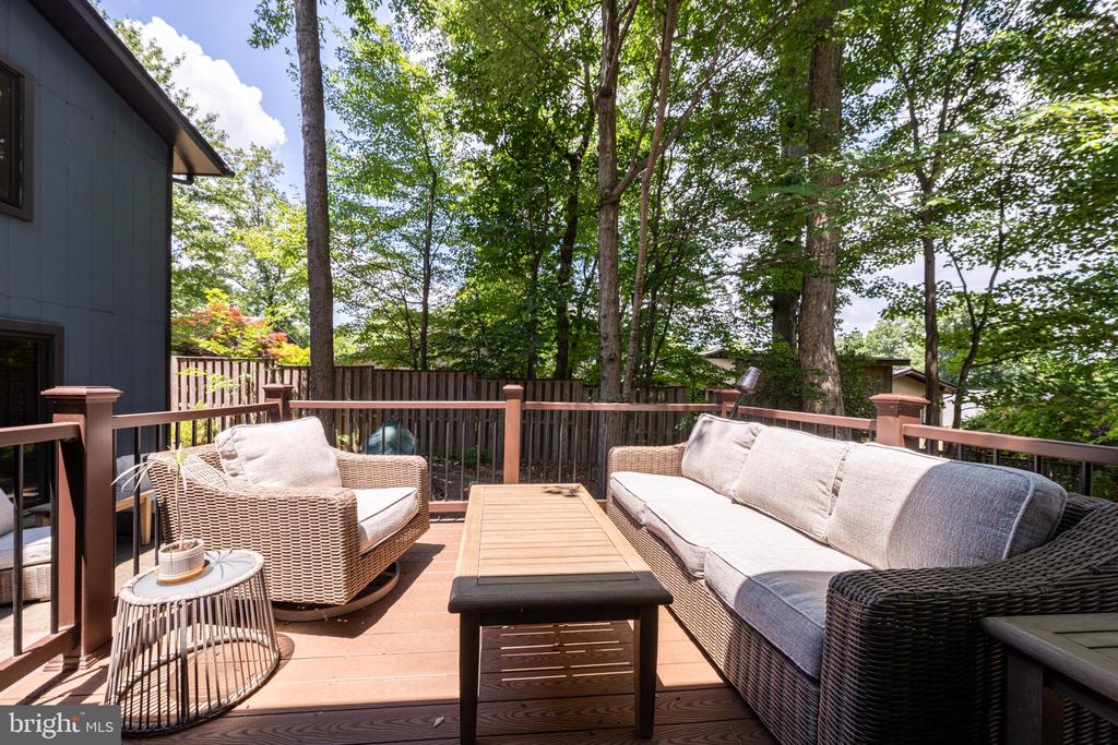 6706 PINE CREEK COURT