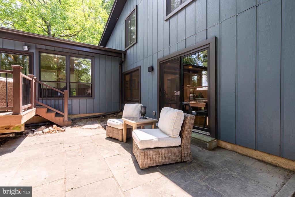 6706 PINE CREEK COURT