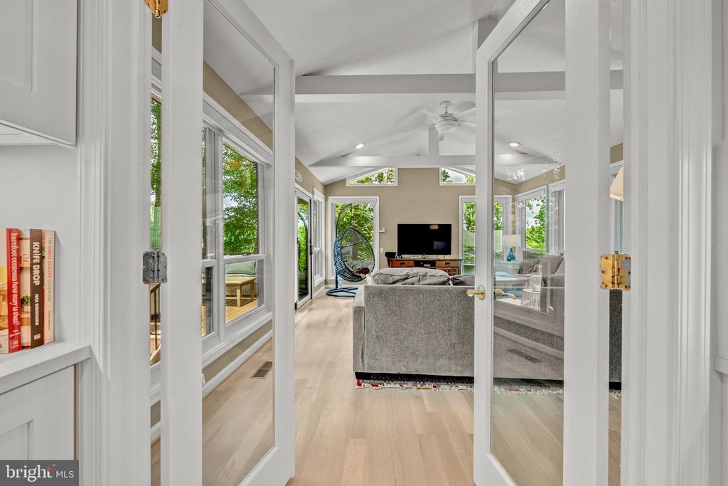6706 PINE CREEK COURT