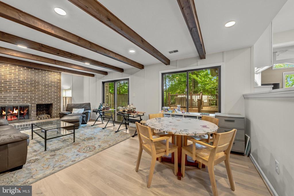 6706 PINE CREEK COURT