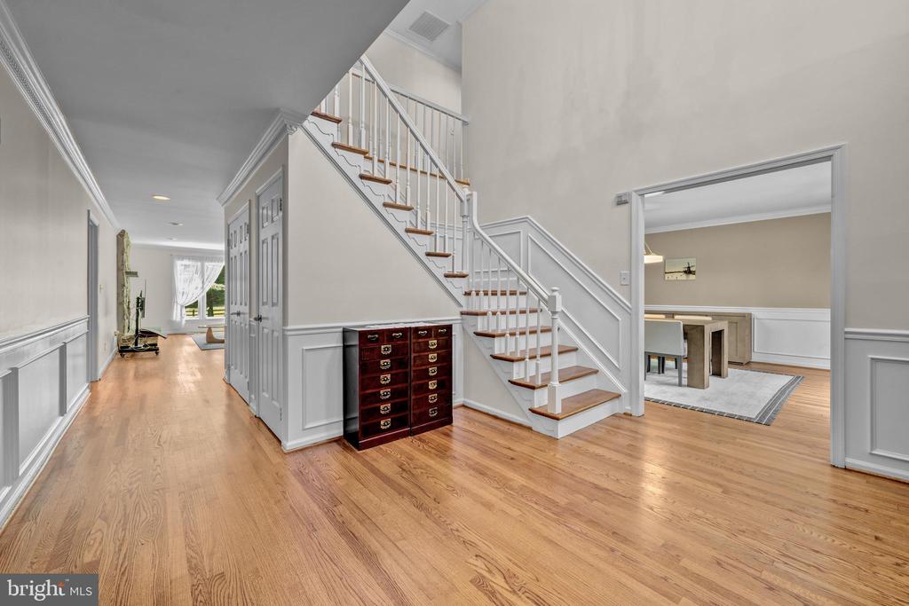 1077 SPRING HILL ROAD