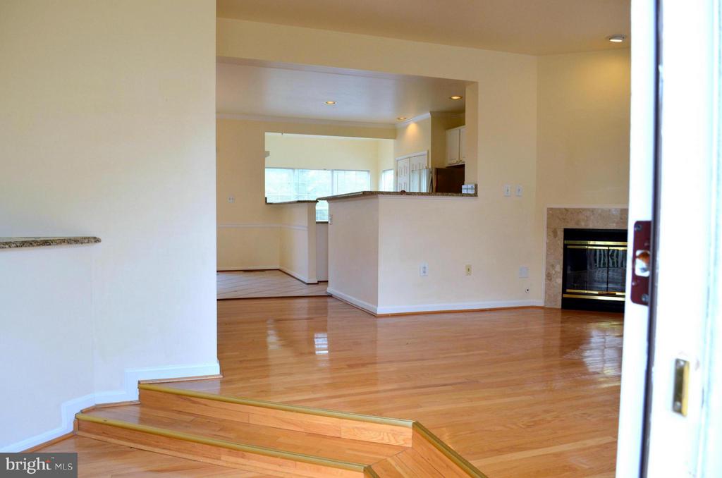 6863 DRIFTON COURT