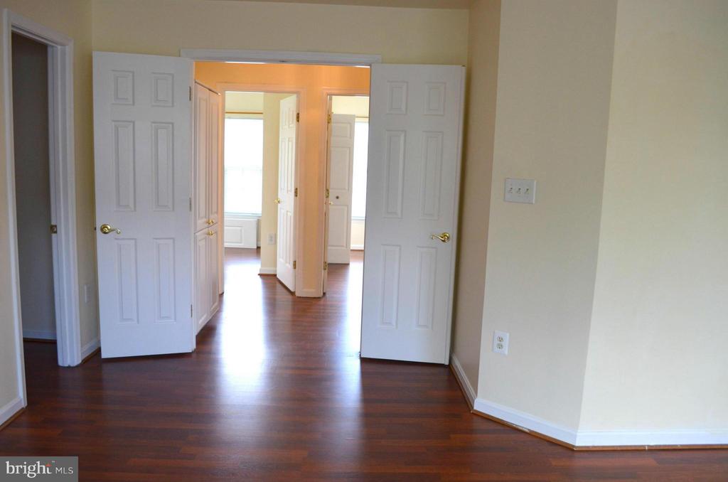 6863 DRIFTON COURT