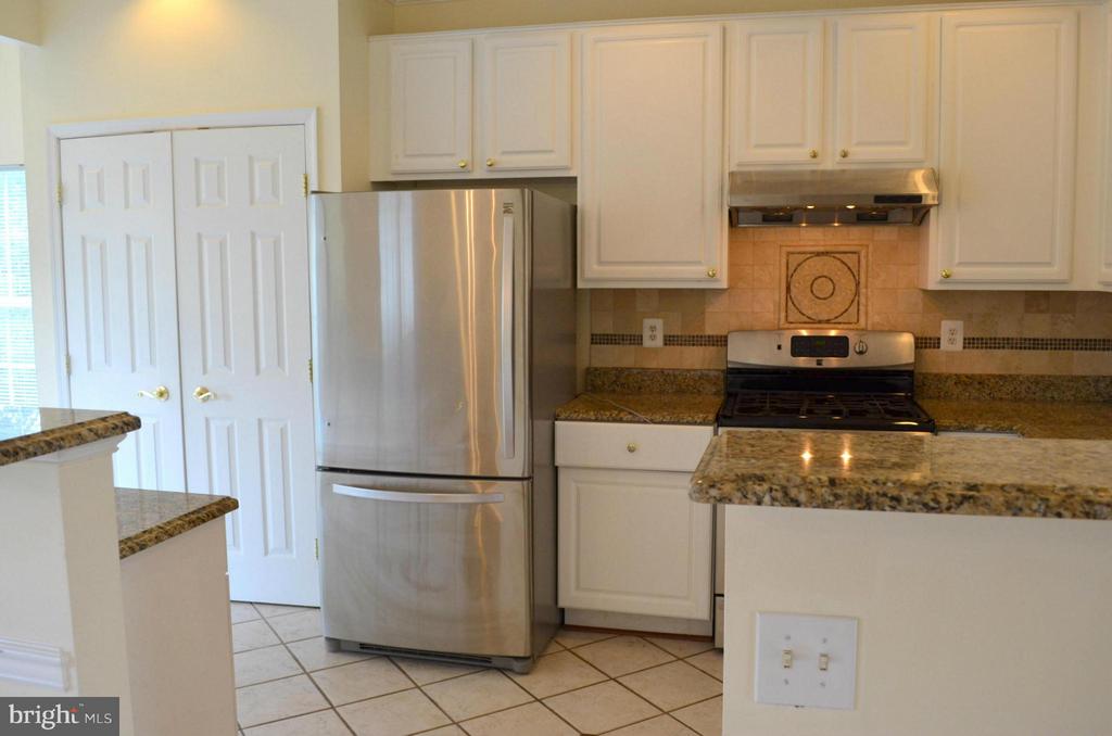6863 DRIFTON COURT