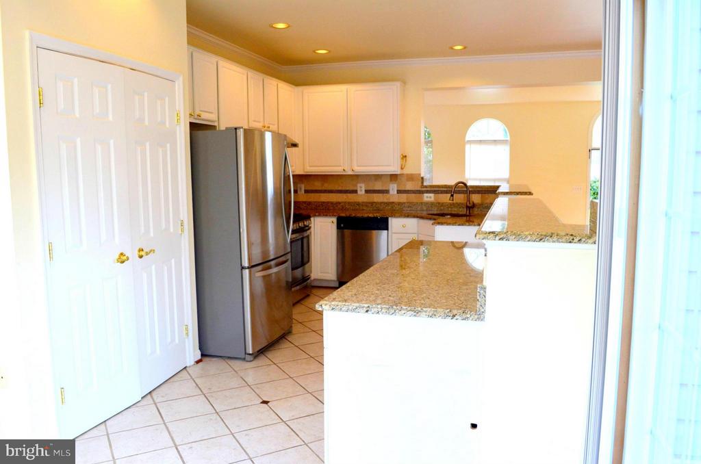 6863 DRIFTON COURT