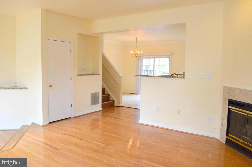 6863 DRIFTON COURT