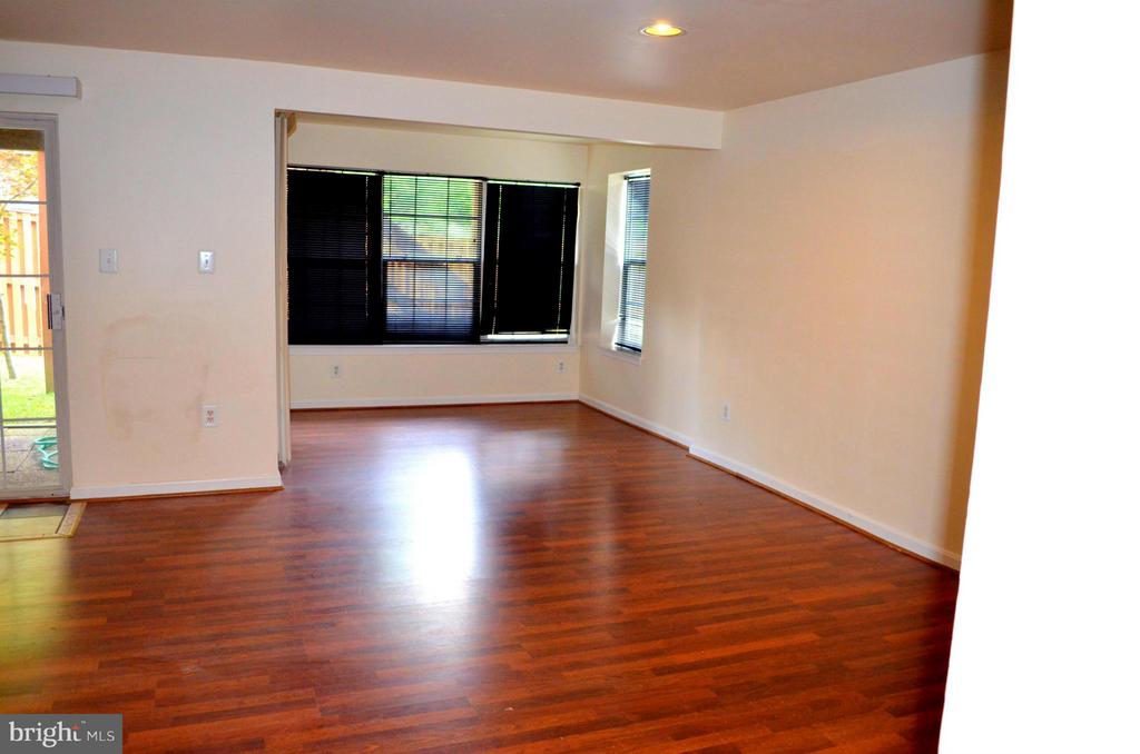 6863 DRIFTON COURT