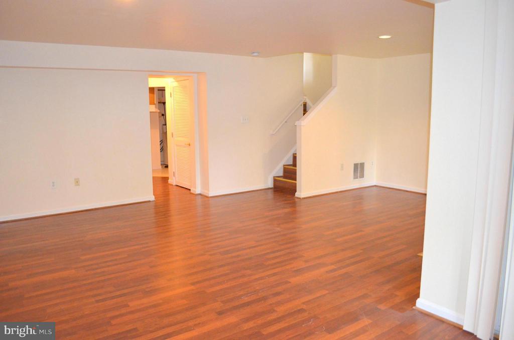 6863 DRIFTON COURT