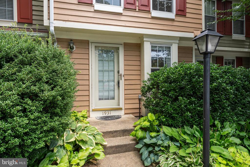 1931 BELMONT RIDGE COURT