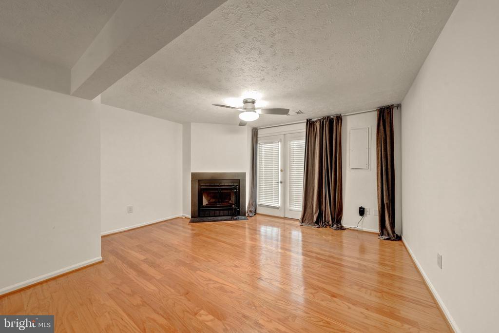 1931 BELMONT RIDGE COURT