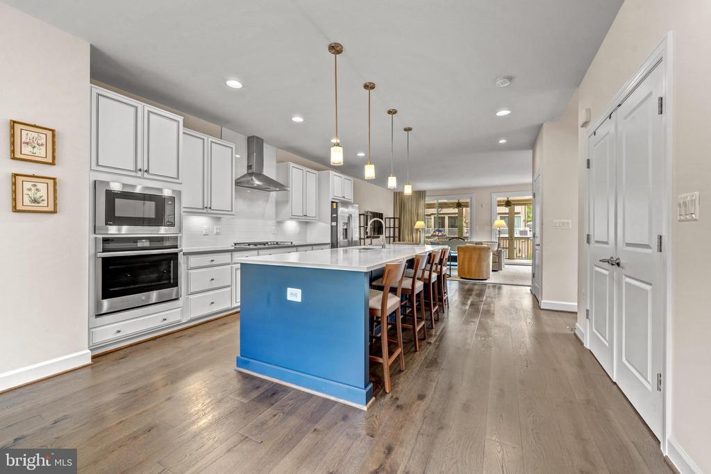 5951 CLAPTON COURT