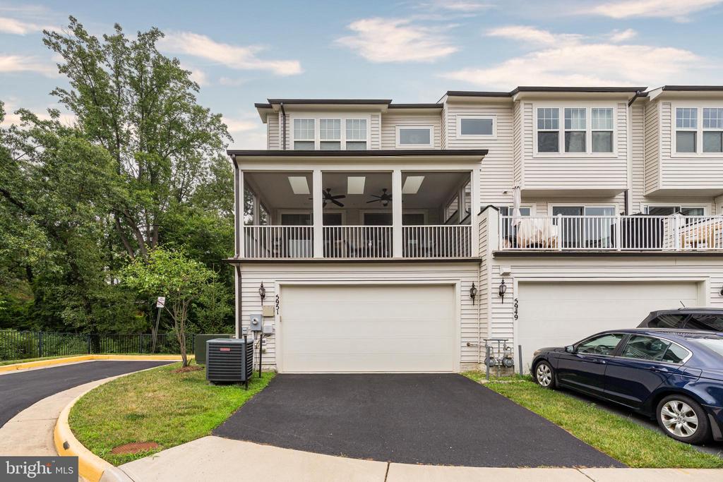 5951 CLAPTON COURT