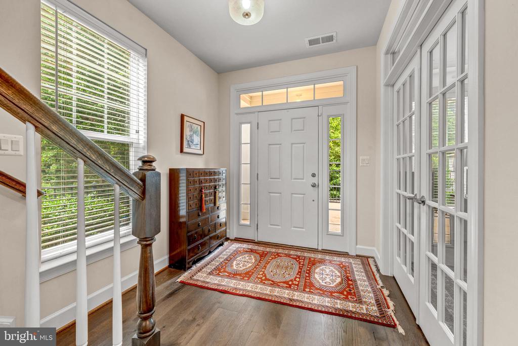 5951 CLAPTON COURT