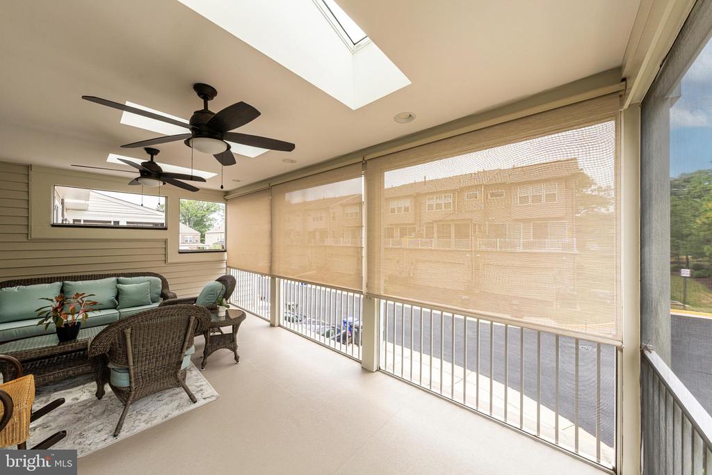 5951 CLAPTON COURT