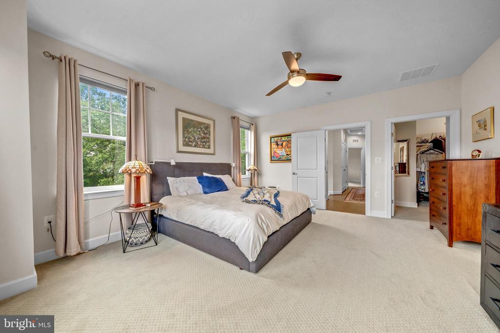 5951 CLAPTON COURT