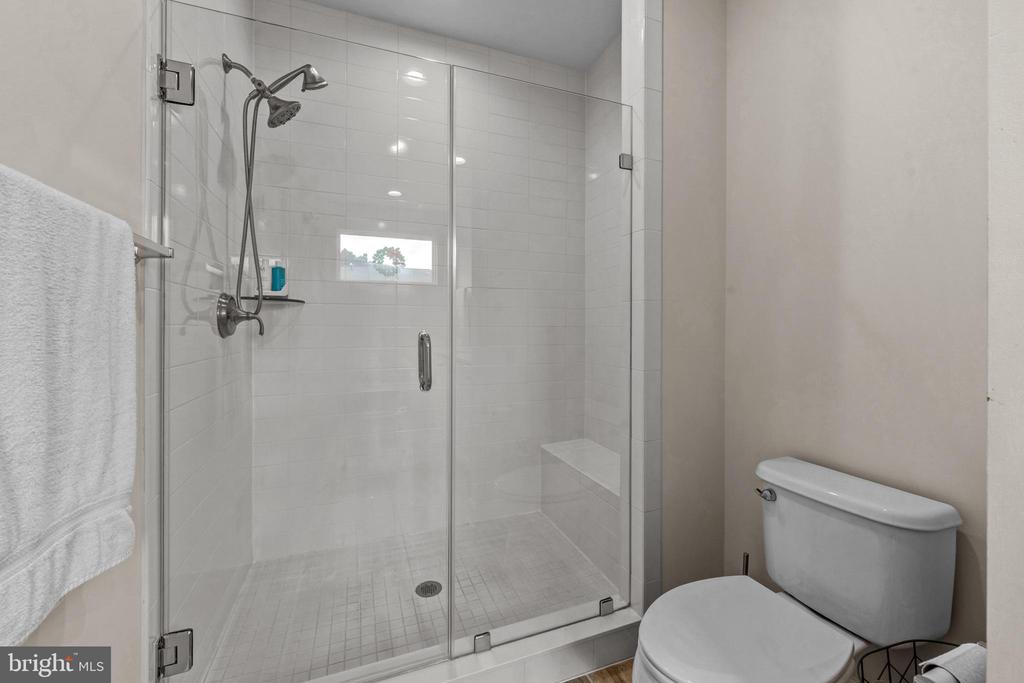 5951 CLAPTON COURT