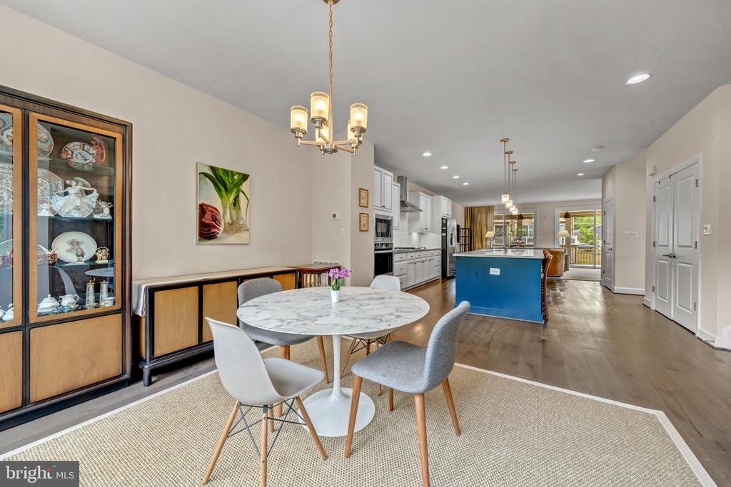 5951 CLAPTON COURT