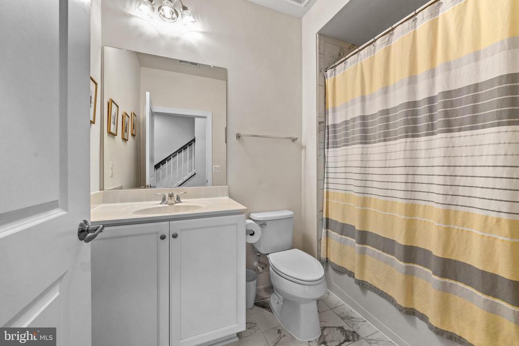 5951 CLAPTON COURT