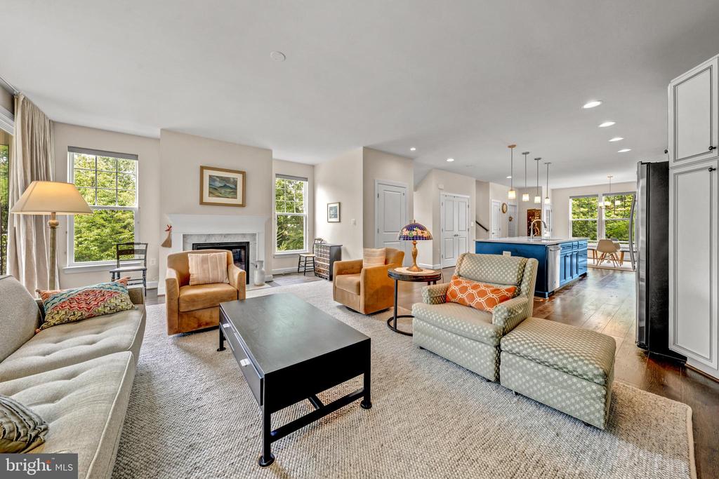 5951 CLAPTON COURT