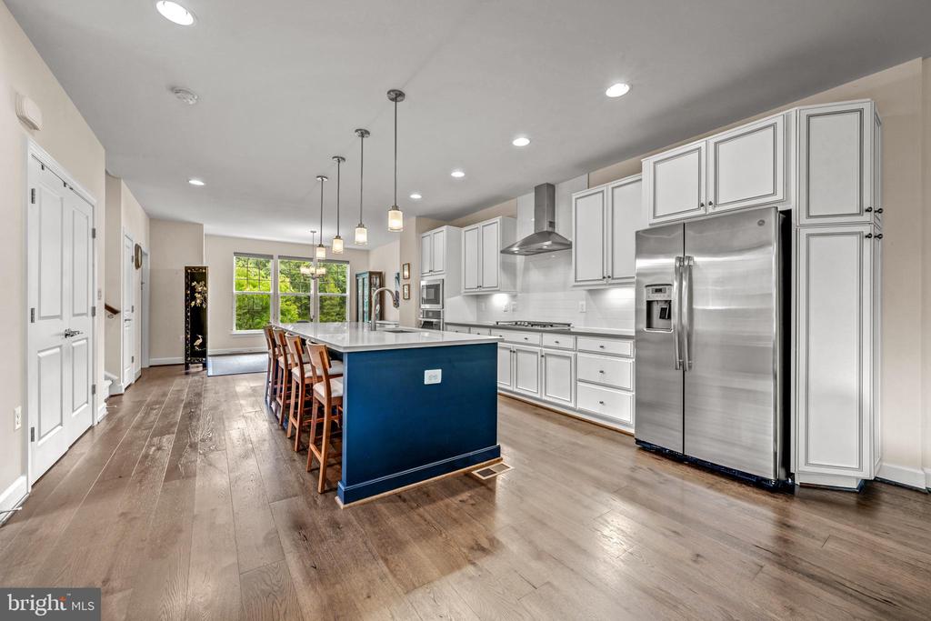 5951 CLAPTON COURT