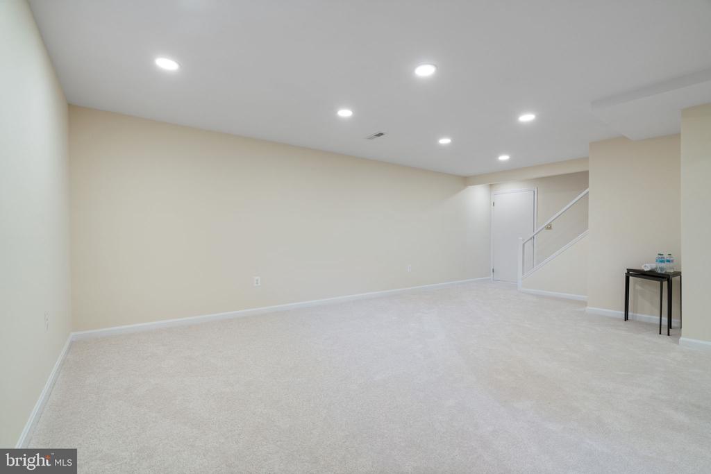 3202 ALLNESS LANE