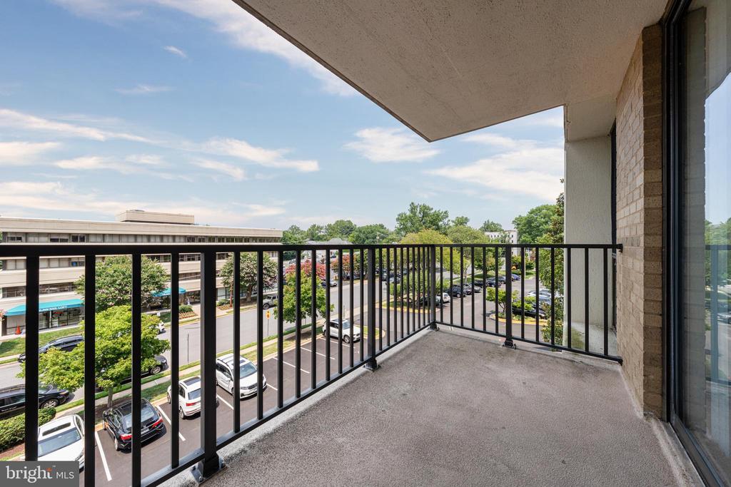 6800 FLEETWOOD ROAD Unit: 313