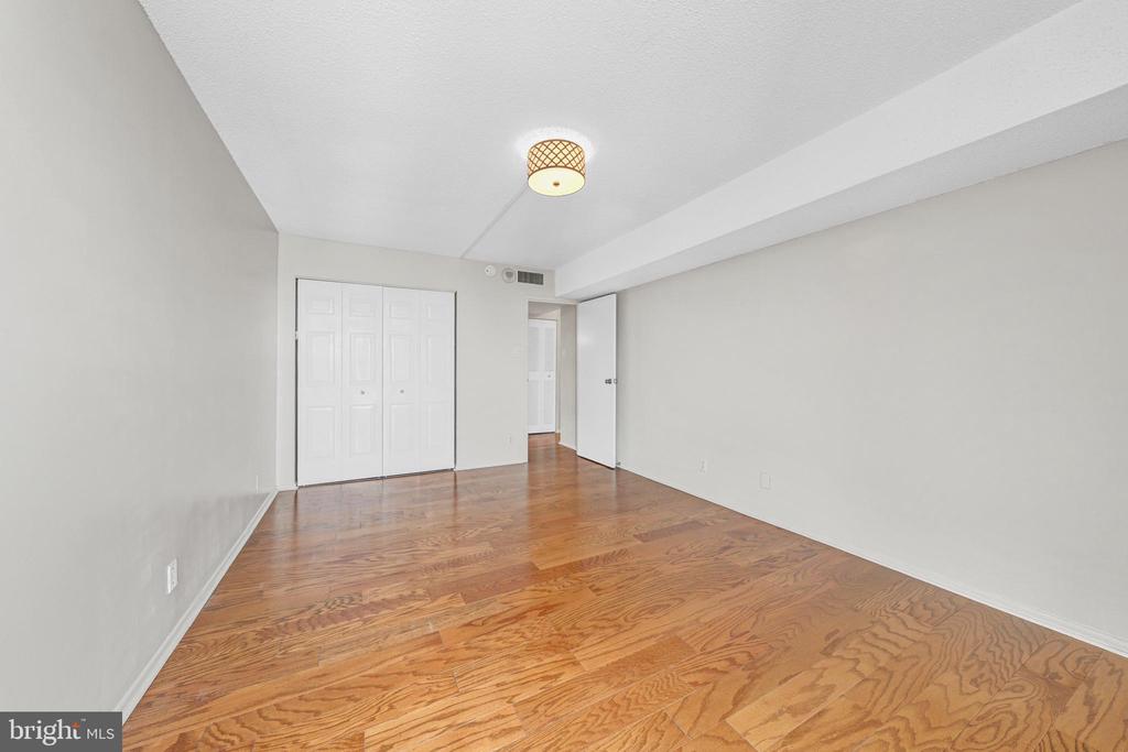 6800 FLEETWOOD ROAD Unit: 313
