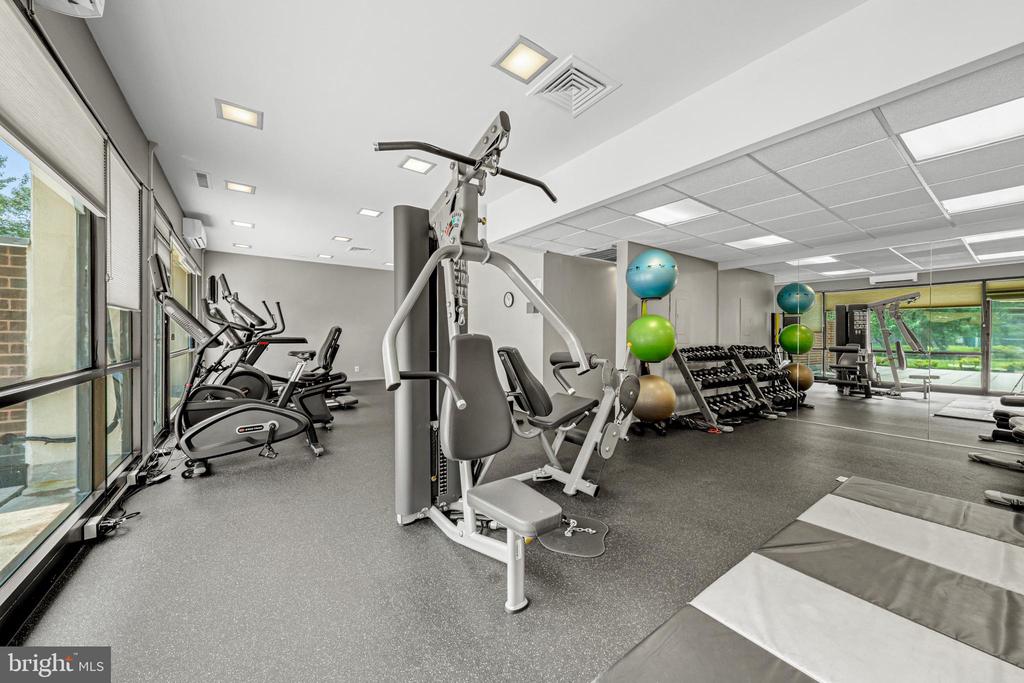 6800 FLEETWOOD ROAD Unit: 313