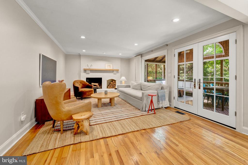 1565 OLD EATON LANE