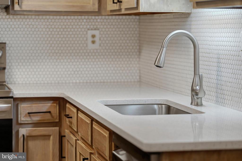 10198 ASHBROOKE COURT Unit: 125
