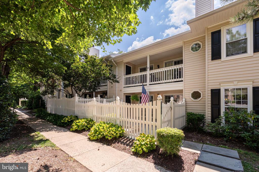 10198 ASHBROOKE COURT Unit: 125