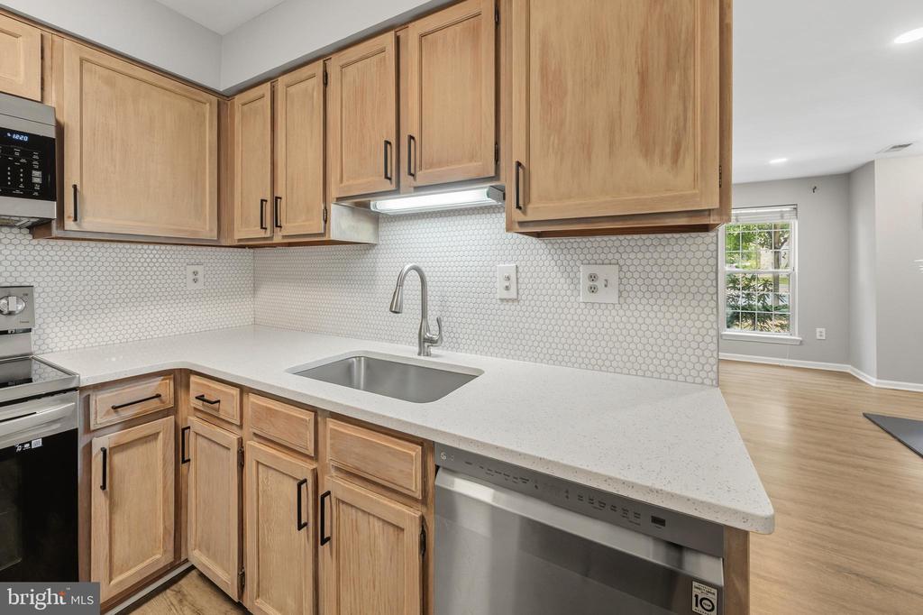 10198 ASHBROOKE COURT Unit: 125