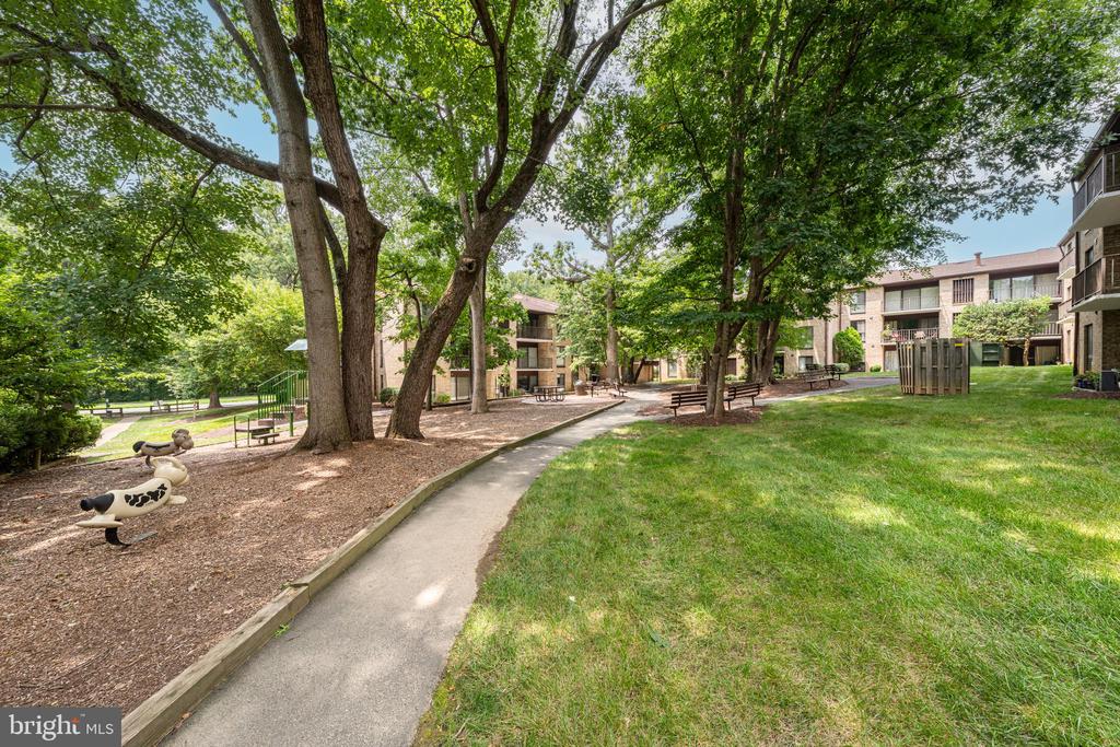 2045 ROYAL FERN COURT Unit: 41/11C
