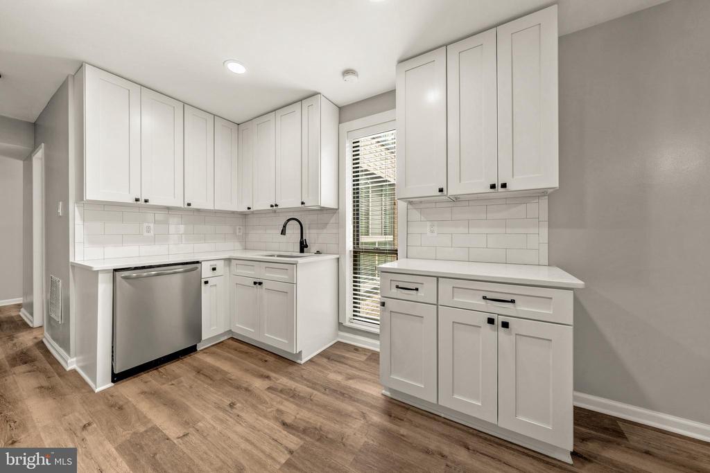 2045 ROYAL FERN COURT Unit: 41/11C
