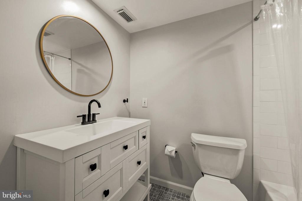 2045 ROYAL FERN COURT Unit: 41/11C