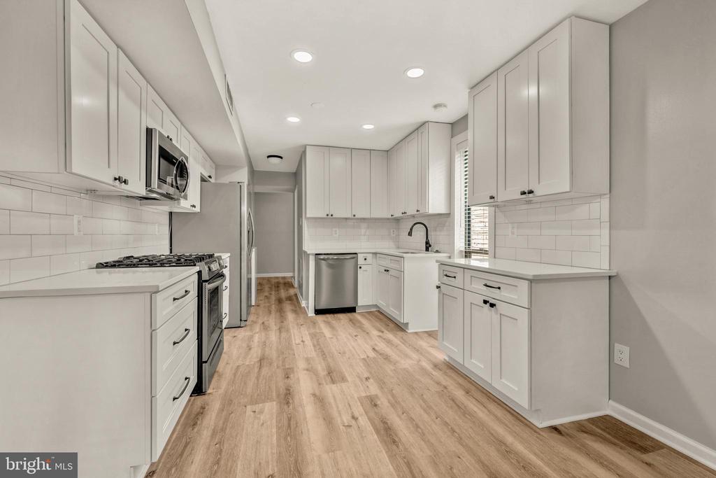 2045 ROYAL FERN COURT Unit: 41/11C