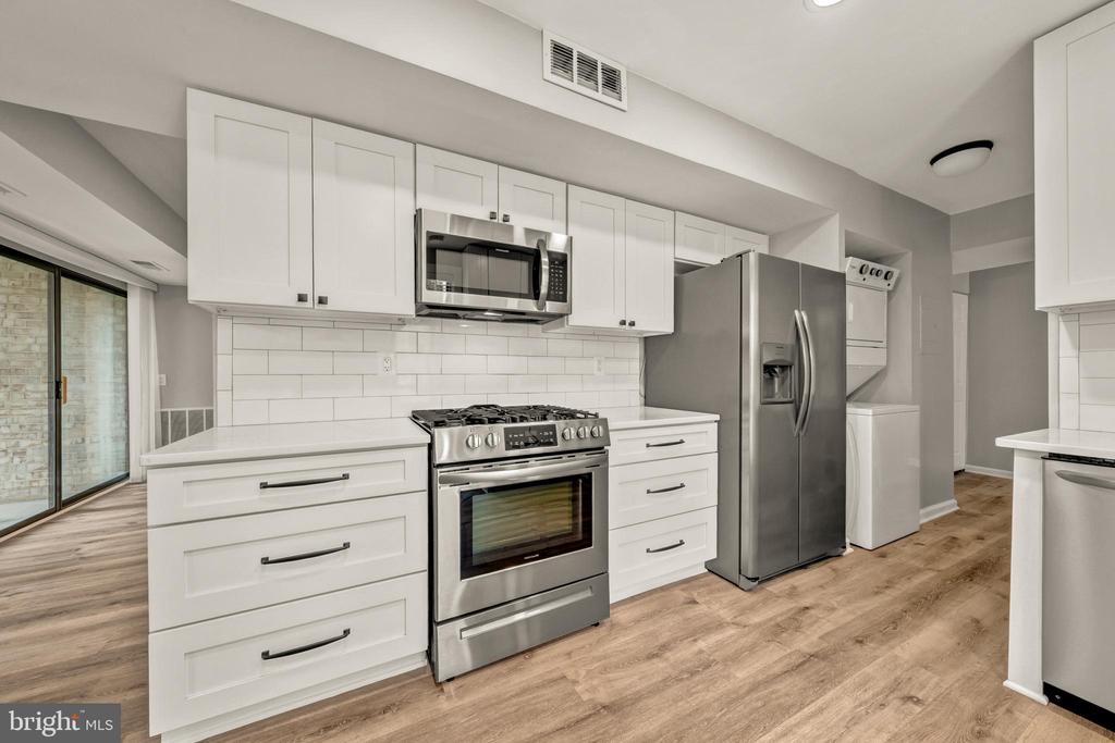2045 ROYAL FERN COURT Unit: 41/11C