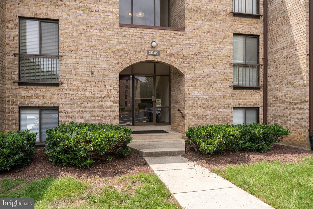 2045 ROYAL FERN COURT Unit: 41/11C