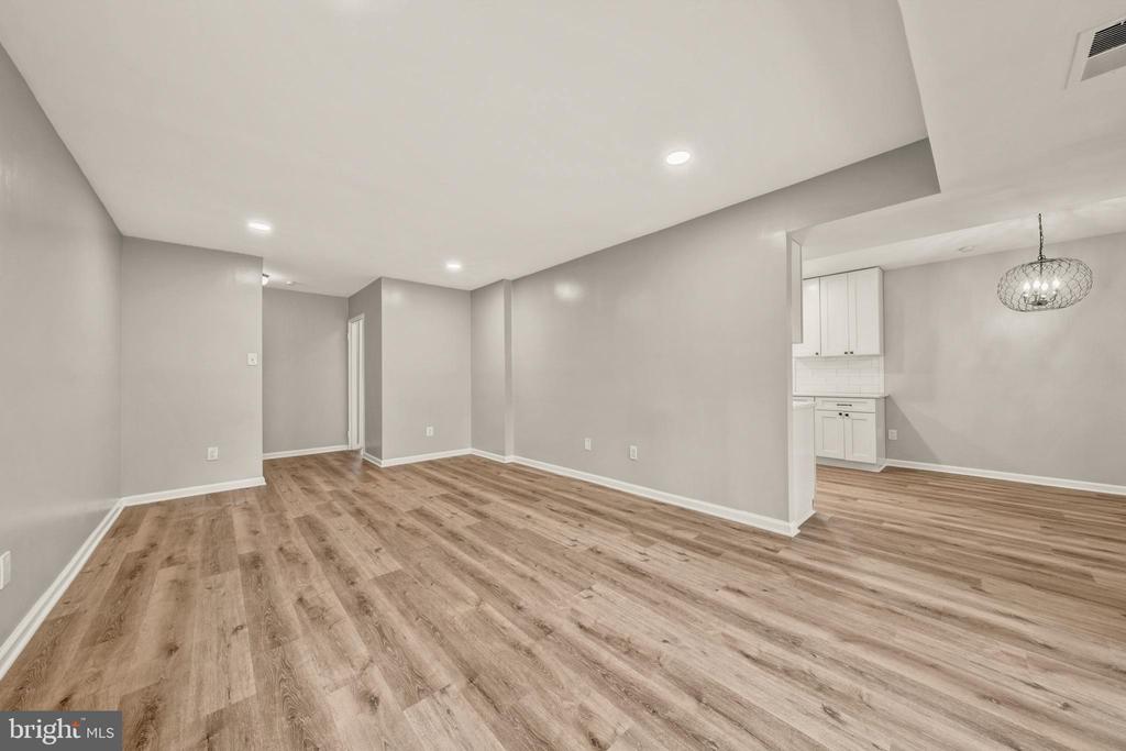 2045 ROYAL FERN COURT Unit: 41/11C