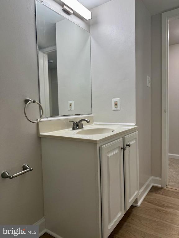 1520 NORTHGATE SQUARE Unit: 11B