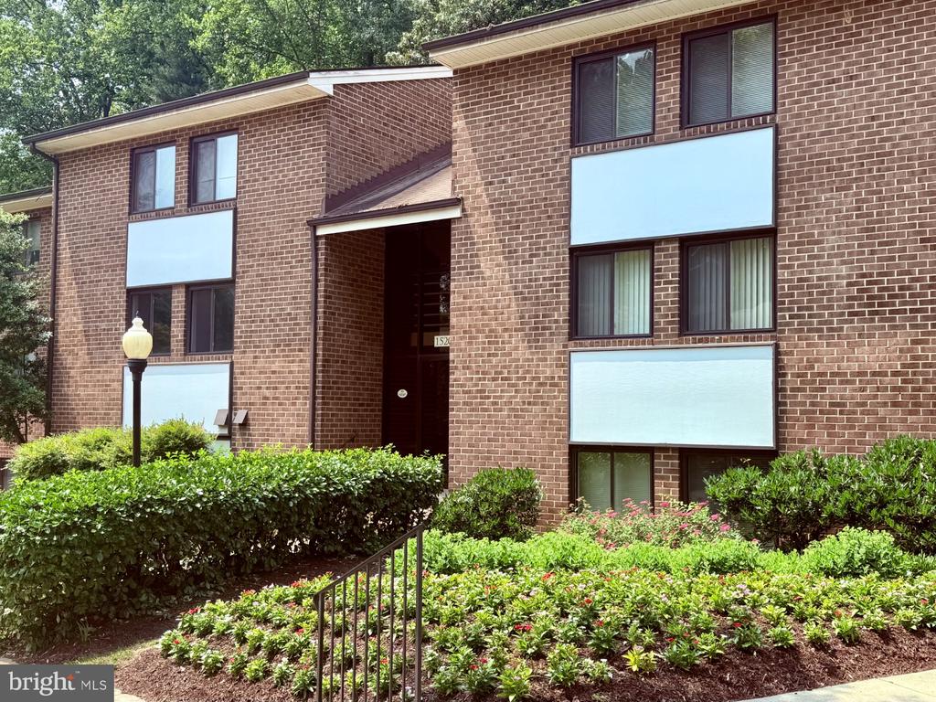 1520 NORTHGATE SQUARE Unit: 11B