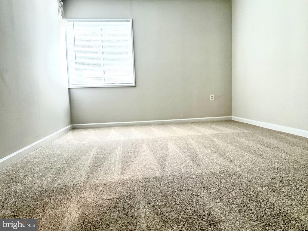 1520 NORTHGATE SQUARE Unit: 11B