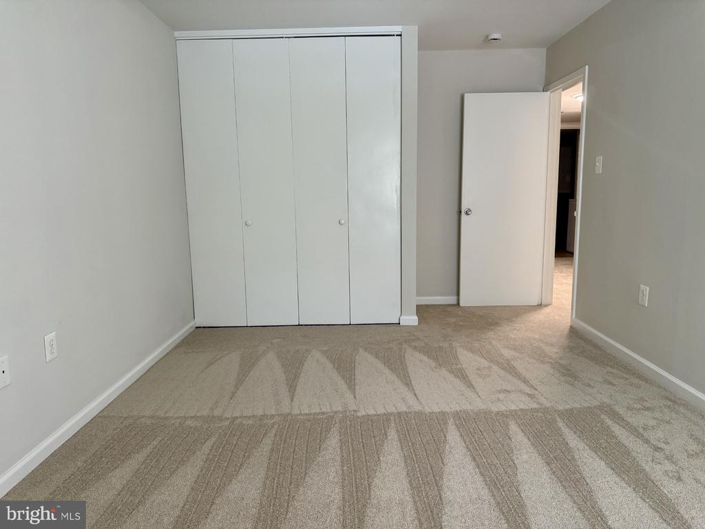 1520 NORTHGATE SQUARE Unit: 11B