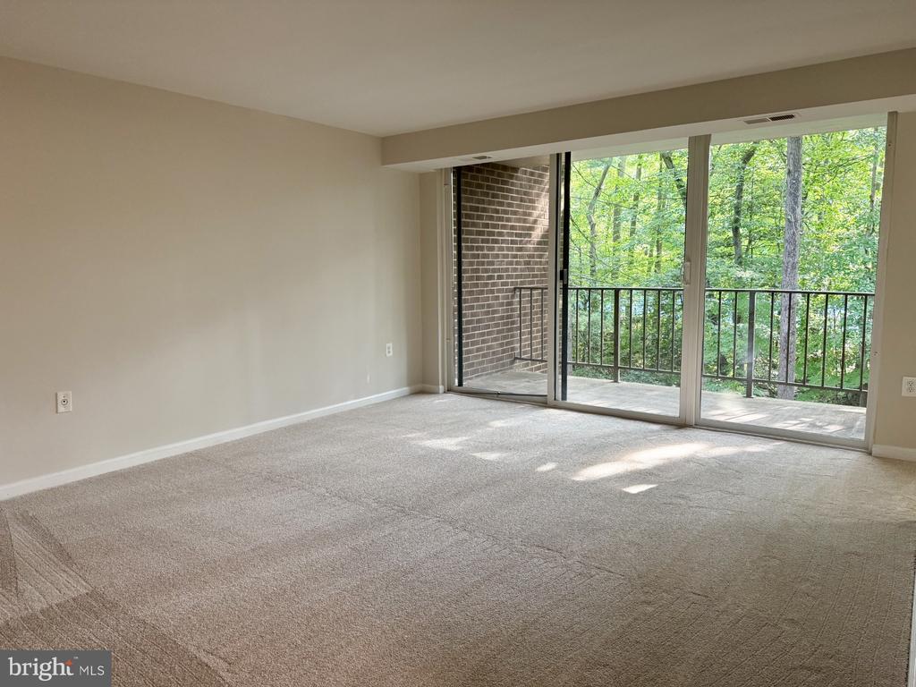 1520 NORTHGATE SQUARE Unit: 11B