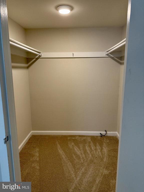 1520 NORTHGATE SQUARE Unit: 11B