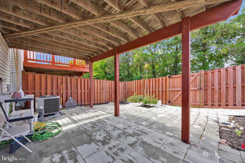 6350 REGAL OAK DRIVE