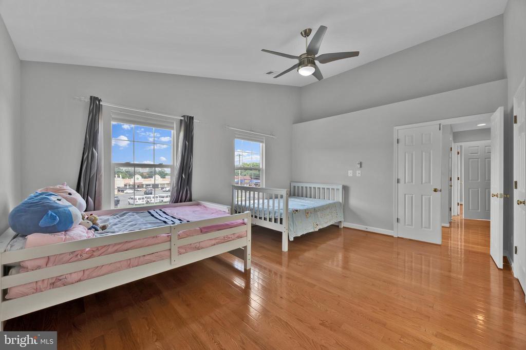 6350 REGAL OAK DRIVE