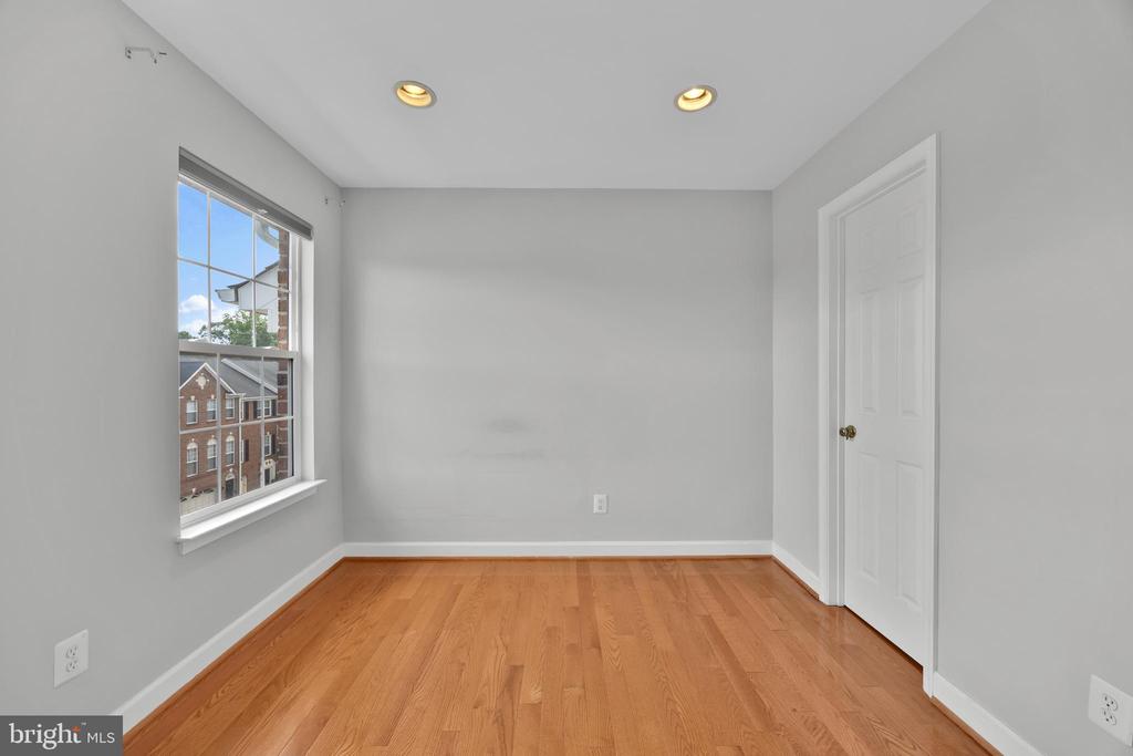 6350 REGAL OAK DRIVE