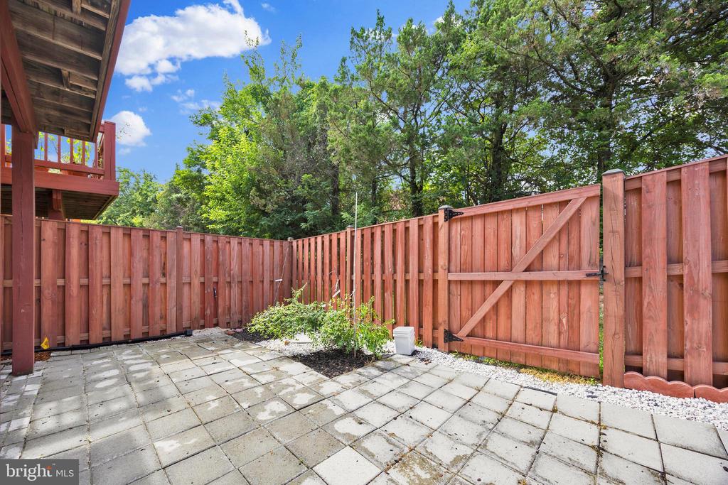 6350 REGAL OAK DRIVE